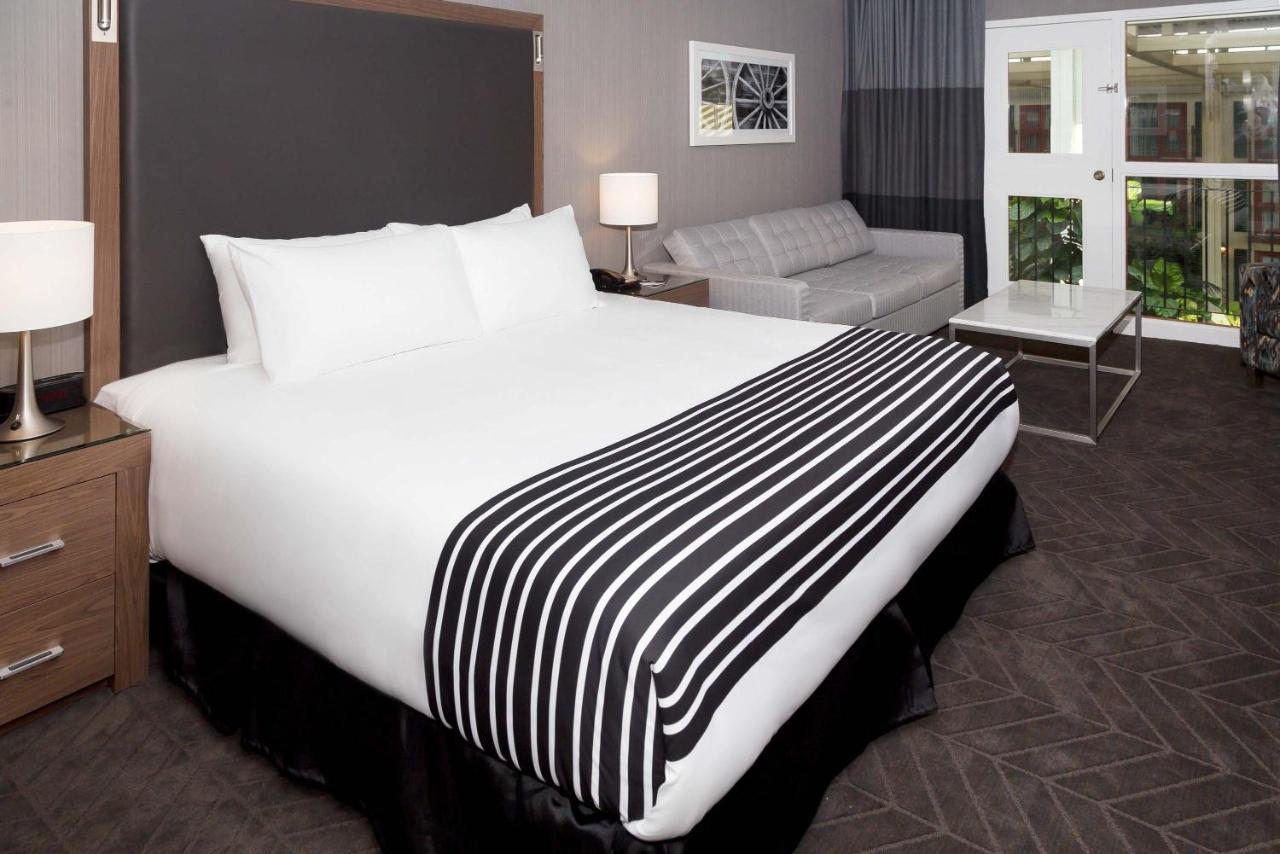Sandman Signature Lethbridge Lodge Экстерьер фото