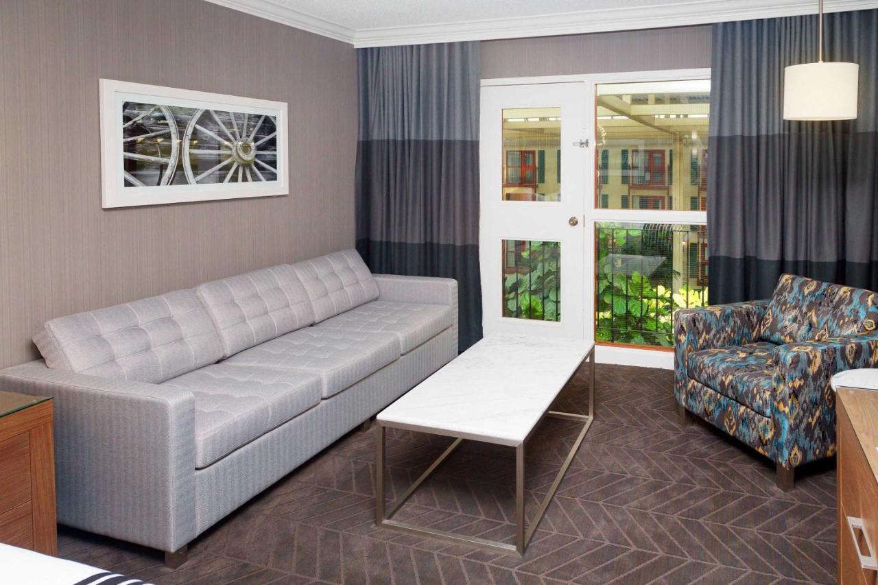 Sandman Signature Lethbridge Lodge Экстерьер фото