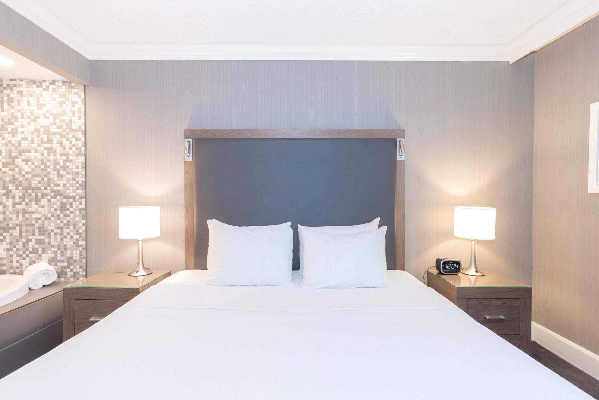 Sandman Signature Lethbridge Lodge Экстерьер фото