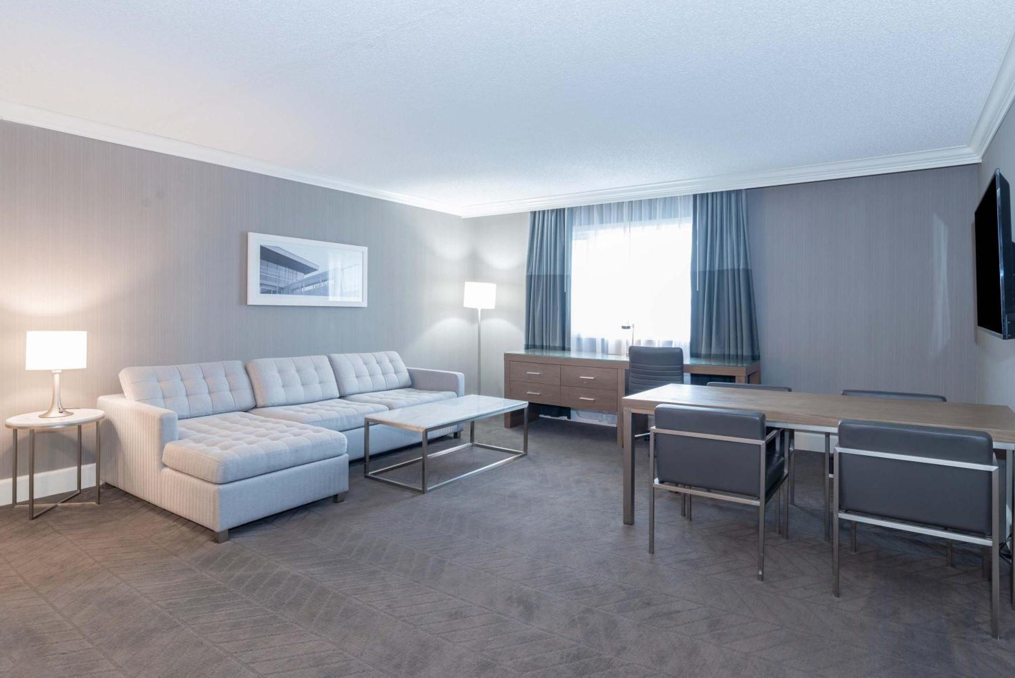 Sandman Signature Lethbridge Lodge Экстерьер фото