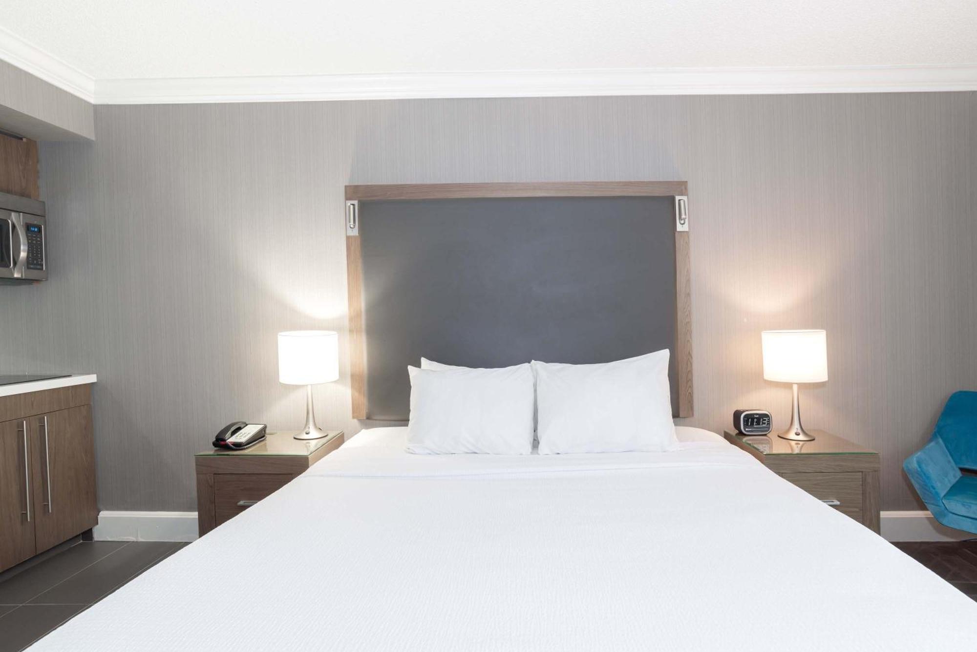 Sandman Signature Lethbridge Lodge Экстерьер фото
