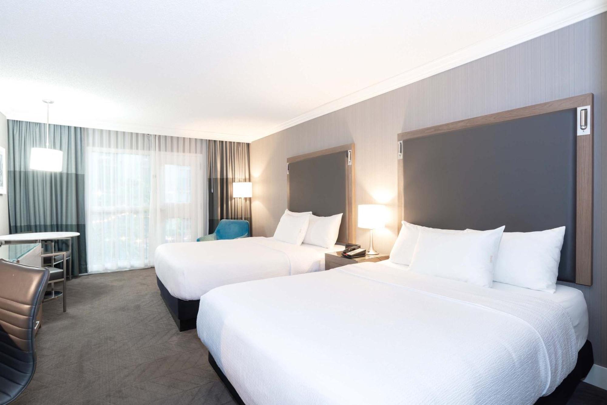 Sandman Signature Lethbridge Lodge Экстерьер фото