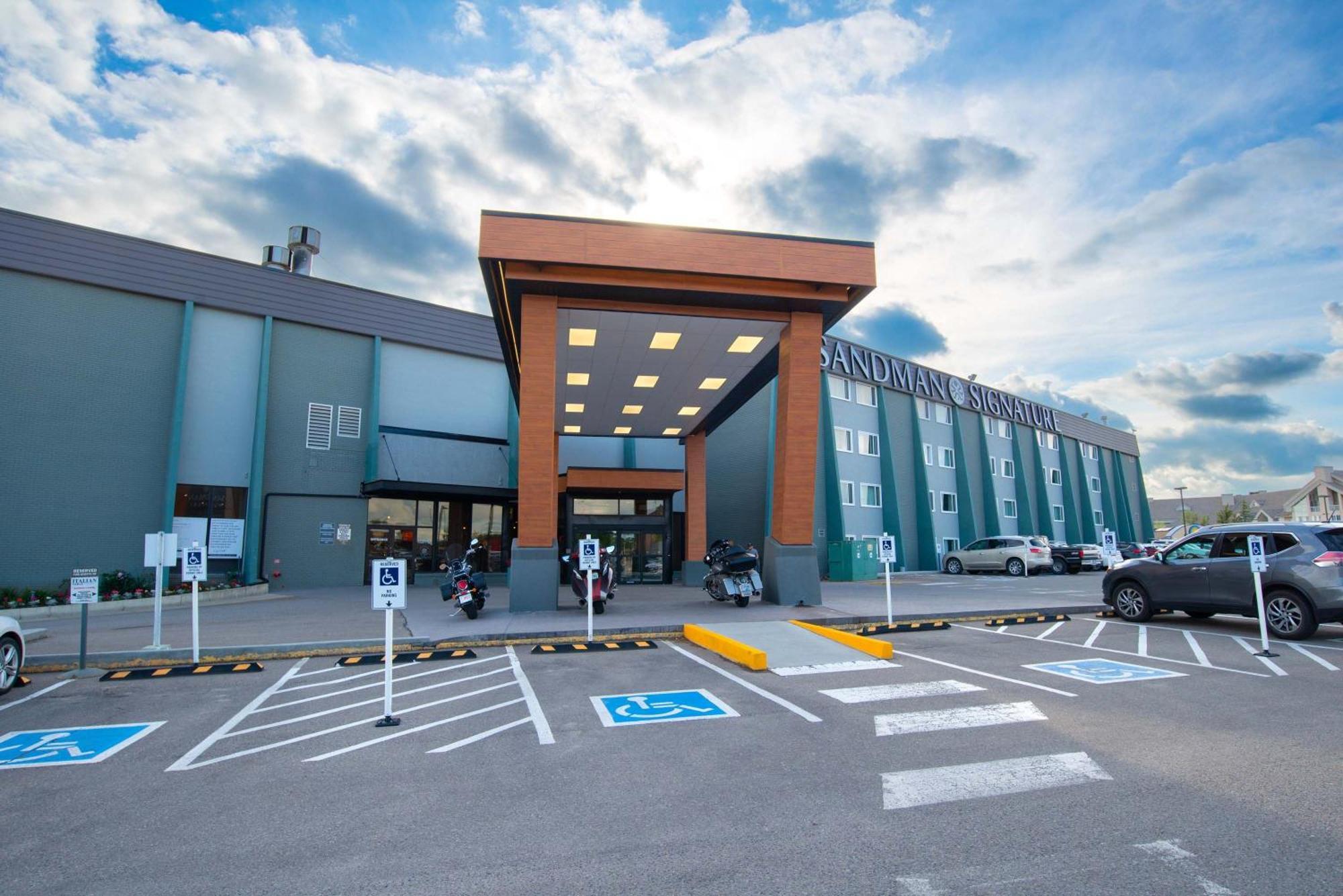 Sandman Signature Lethbridge Lodge Экстерьер фото