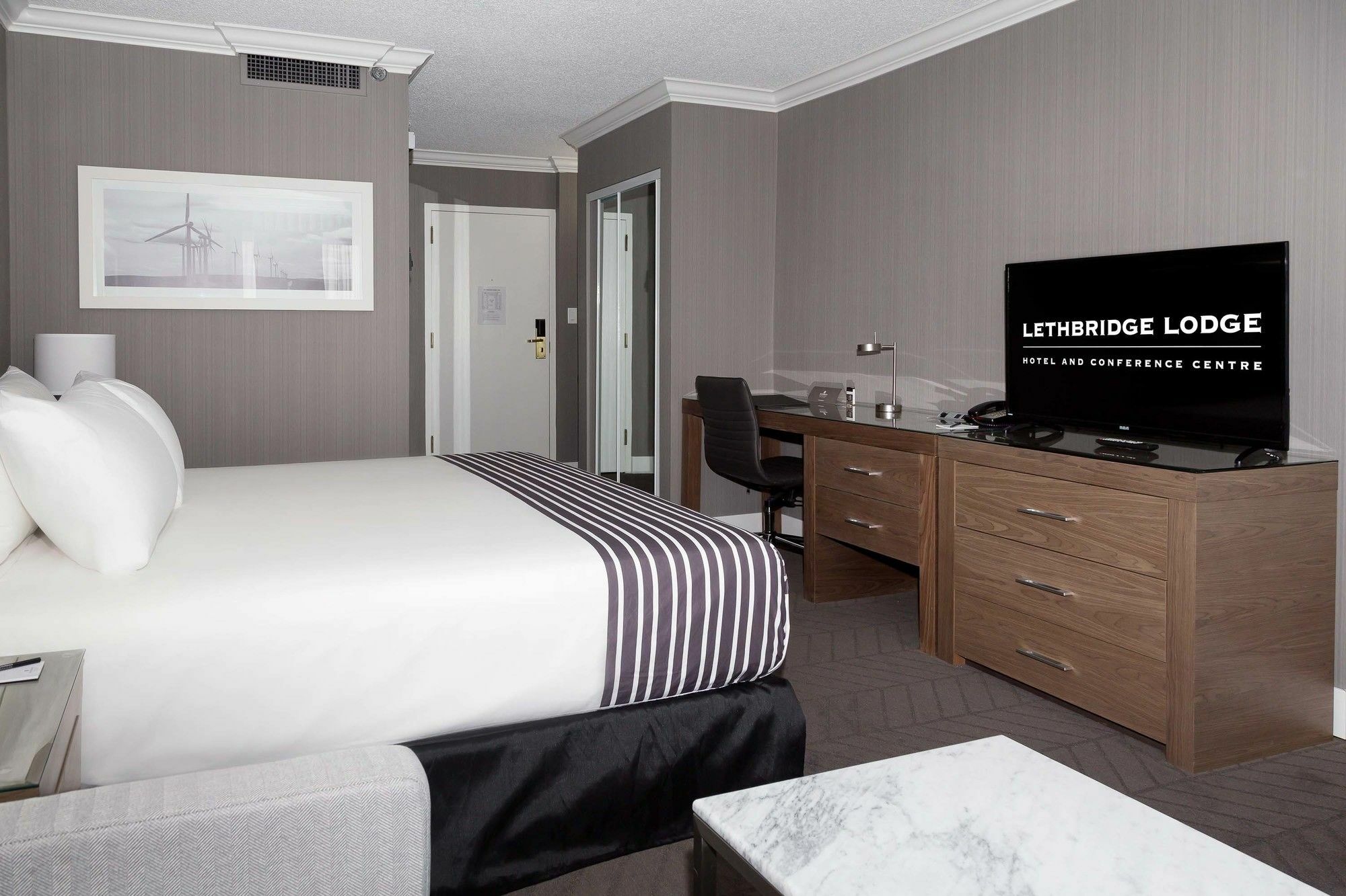 Sandman Signature Lethbridge Lodge Экстерьер фото