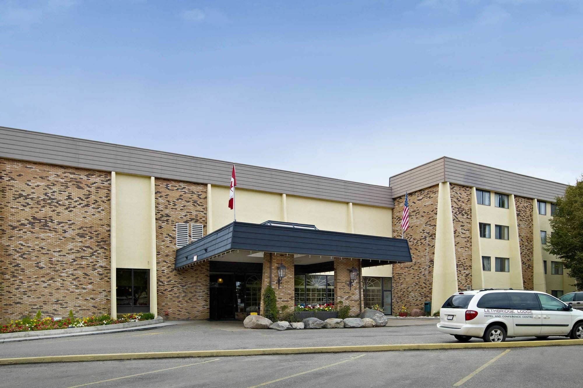 Sandman Signature Lethbridge Lodge Экстерьер фото